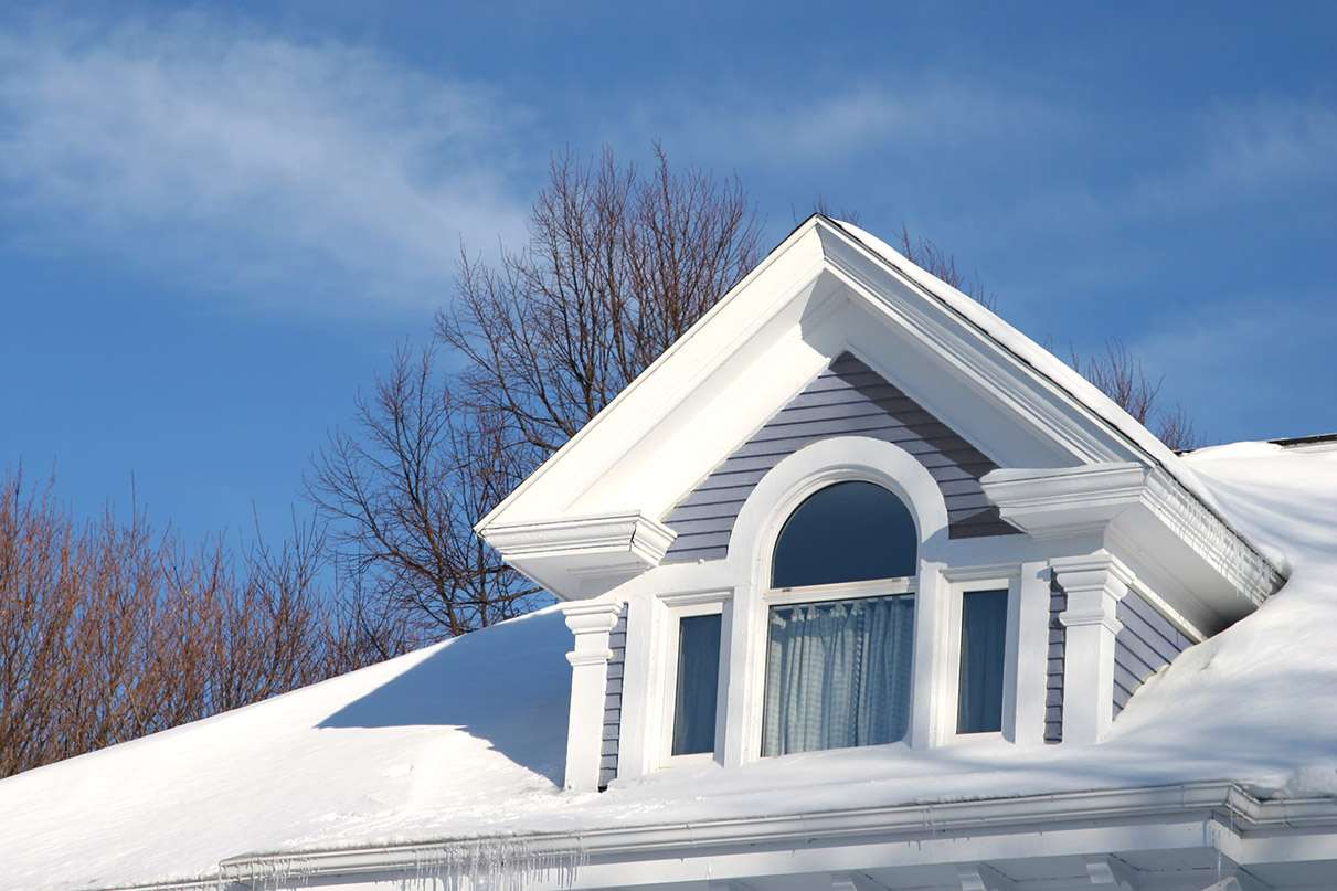Roofing Maintenance Checklist for Pittsburgh Winters and Summers