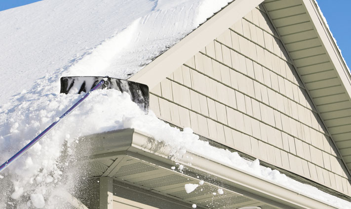 Safety - Removing Snow From Your Roof